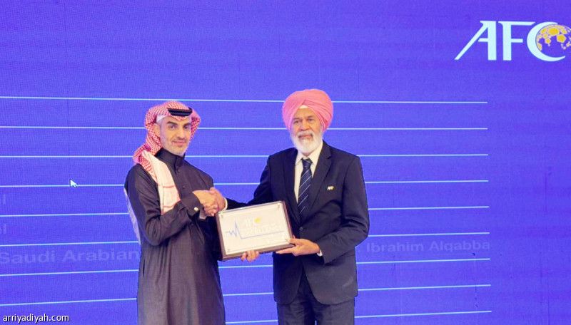 «موف» يتسلم شهادة الاعتماد الآسيوي