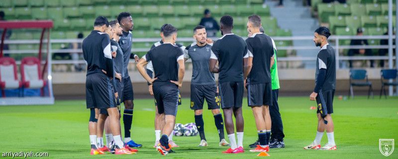 رحلات متفرقة تنقل التعاون إلى الدوحة