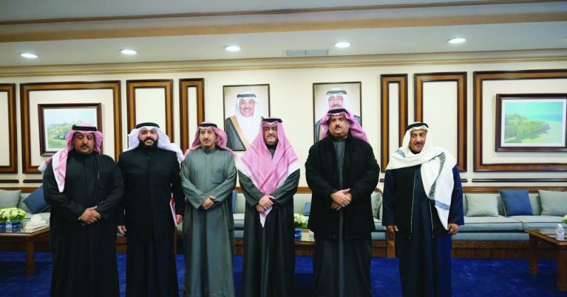 محافظ العاصمة التقى الأهالي: تحقيق التطلعات والارتقاء بالخدمات