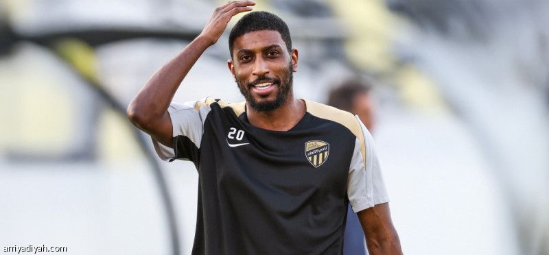 بزيادة مشروطة.. الاتحاد يعرض التجديد على شراحيلي