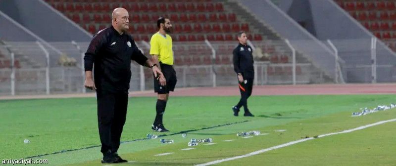 حارس شرورة ومهاجم العروبة يقودان اليمن