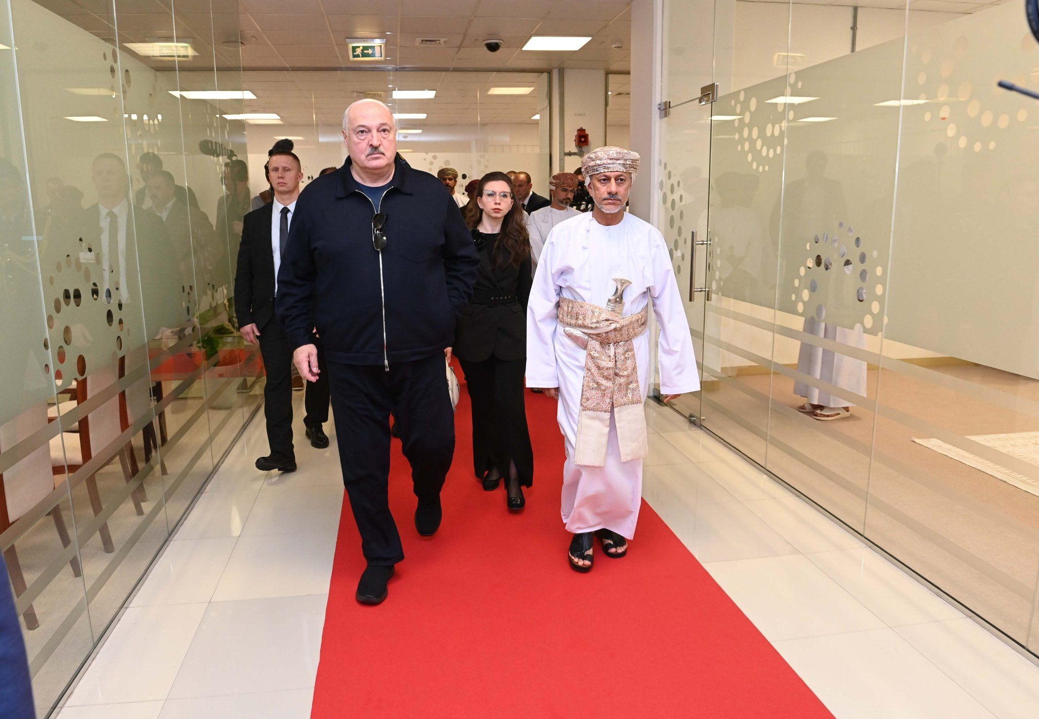 رئيس جمهوريّة ⁧‫بيلاروس‬⁩ يزور ميناء ⁧‫صحار‬⁩