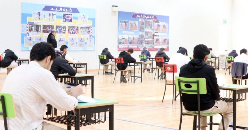 طلاب يؤدون الاختبارات (أرشيفية)