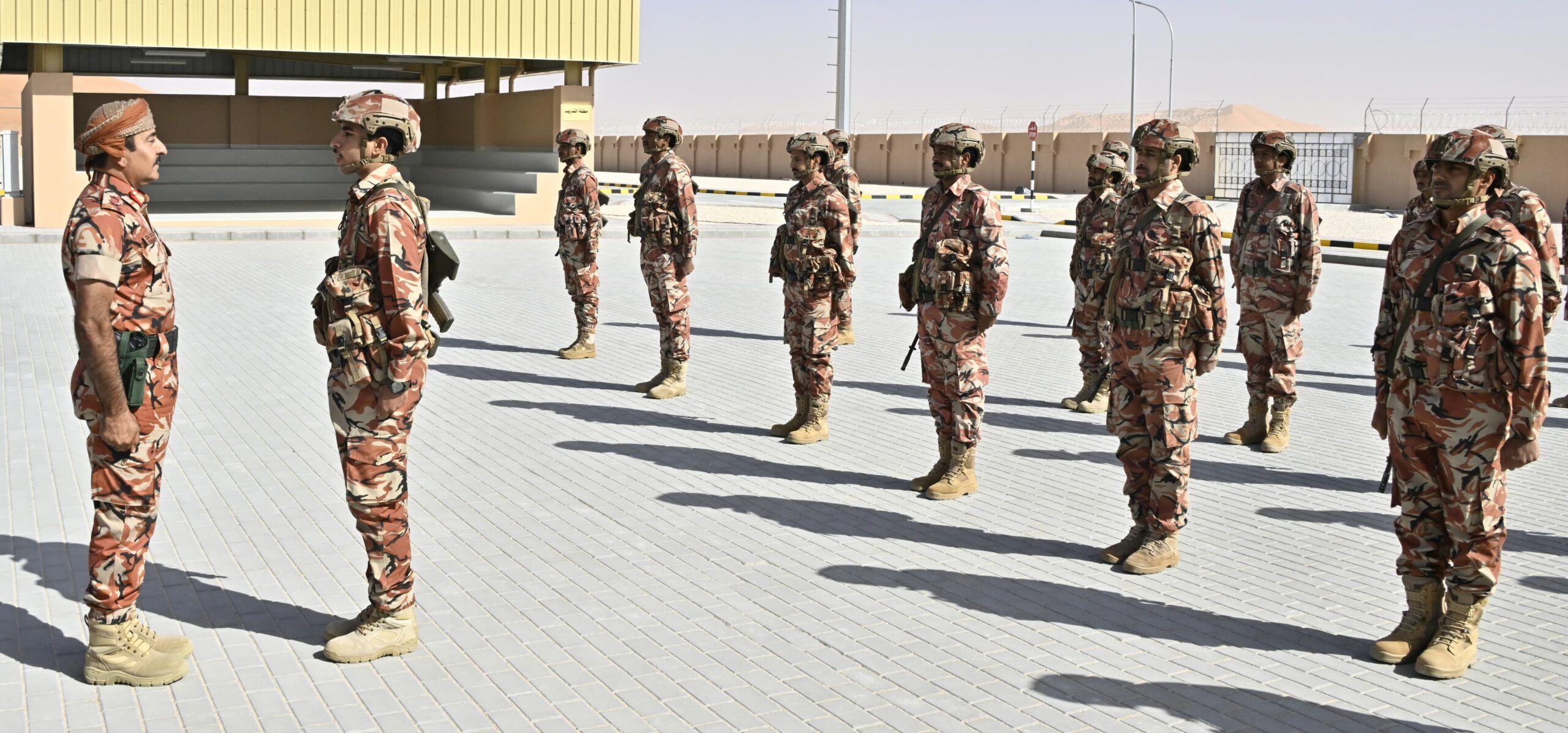 الجيش السُّلطاني يحتفل بافتتاح “معسكر الحشمان” للواء حرس الحدود