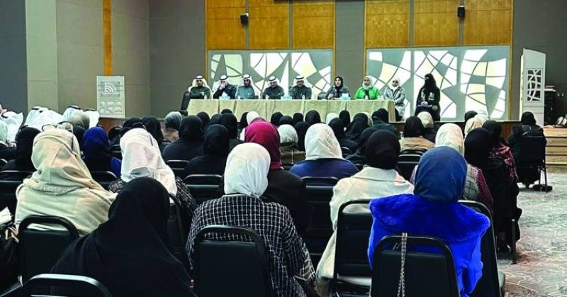 من اجتماع مسؤولي منطقة مبارك مع مديري المدارس