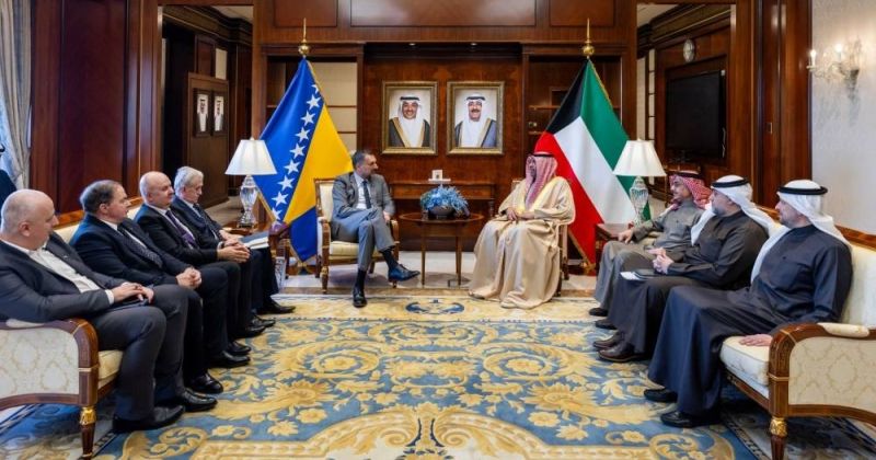 اليحيا يستعرض ووزير خارجية البوسنة تعزيز علاقات البلدين