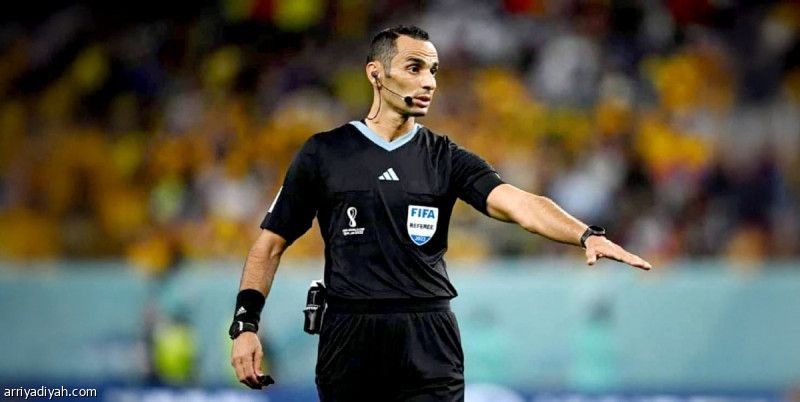 حكام أفارقة وأوربيون في «خليجي 26»