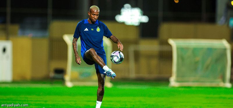 الإدارة تدفع جزءا من الرواتب.. النصر يودع تاليسكا