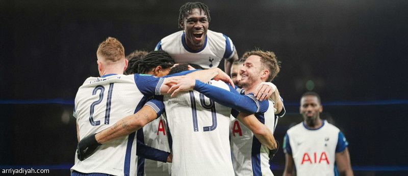 برباعية مثيرة.. توتنام يقصي يونايتد