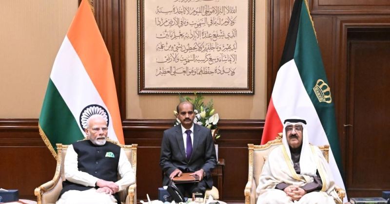 سمو الأمير يستقبل رئيس الوزراء الهندي بمناسبة زيارته الرسمية للبلاد