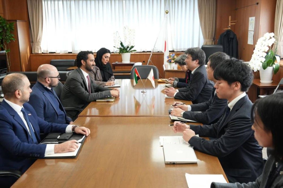 الإمارات واليابان تبحثان سبل تعزيز شراكتهما الاقتصادية