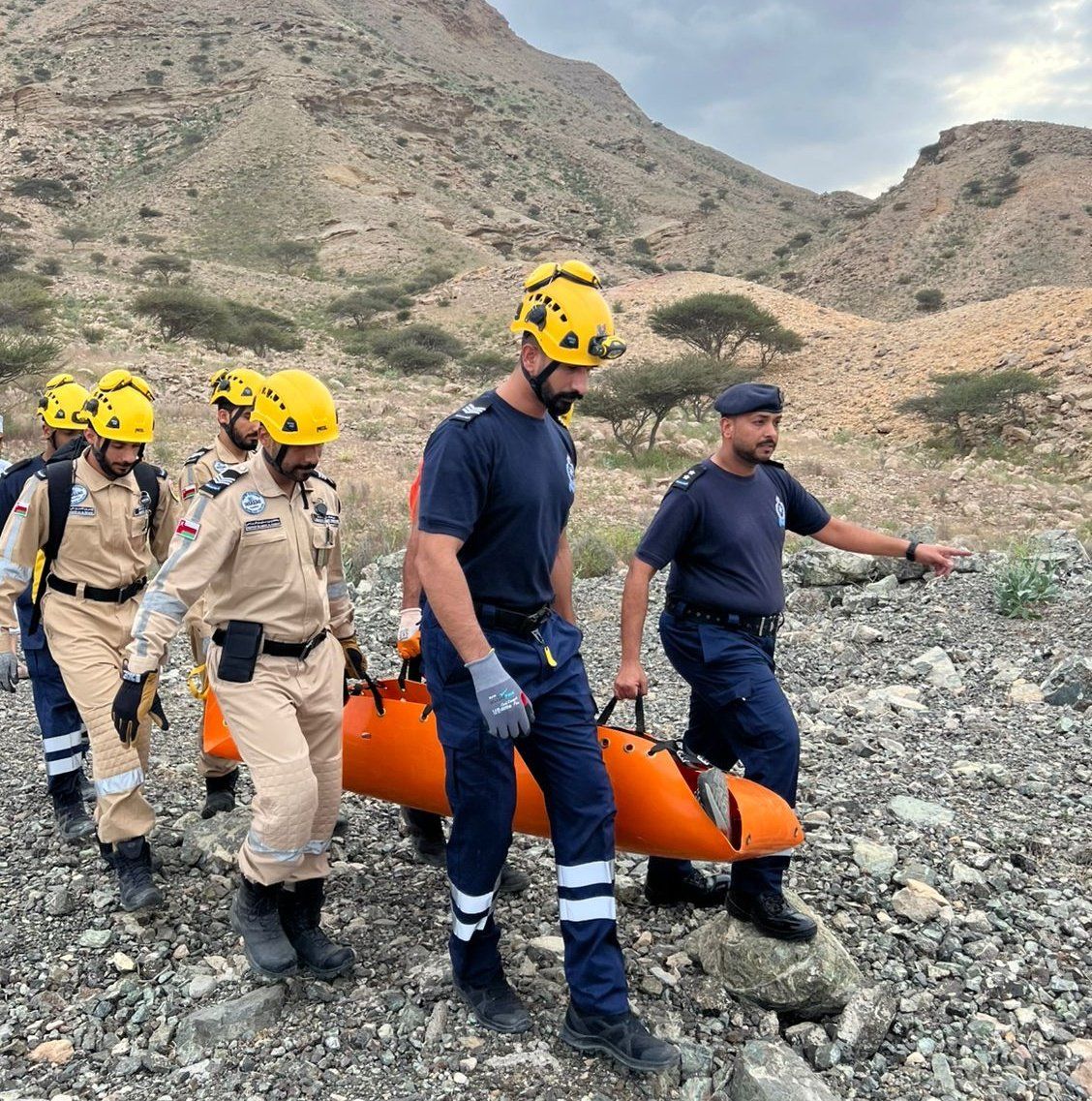 إصابة شخص أثناء ممارسته رياضة المسير الجبلي بولاية مسقط