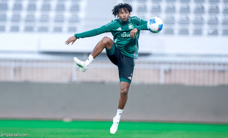 قبل لقاء اليمن.. غداء إجباري واجتماع مع رينارد