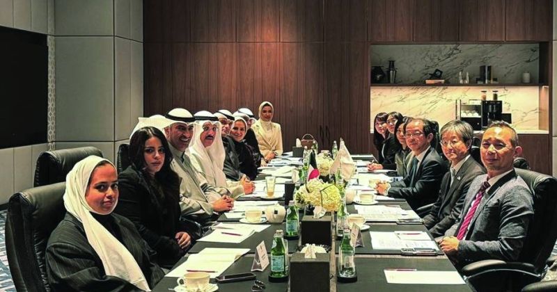 جانب من الاجتماع بين المسؤولين الكويتيين واليابانيين