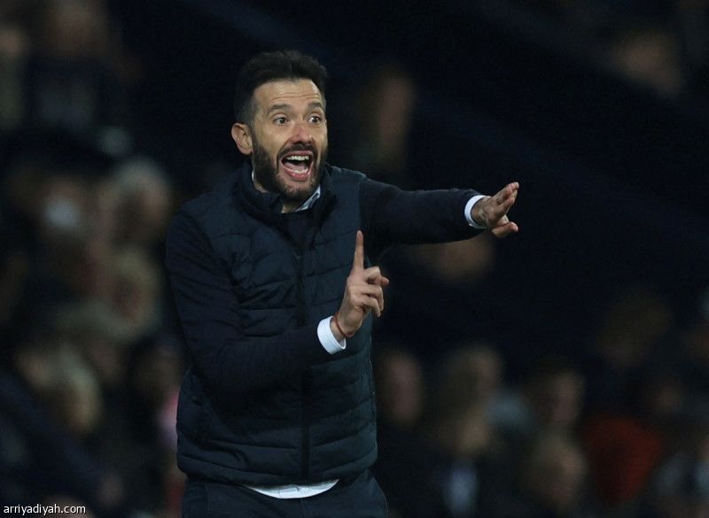 كوربيران يخلف باراخا في فالنسيا