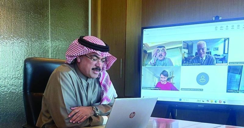 الطبطبائي خلال الاجتماع