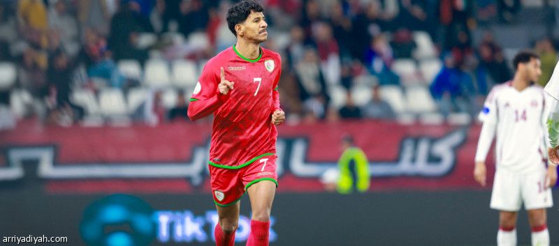 الصبحي يطارد أرقام الضابط والحوسني وربيع