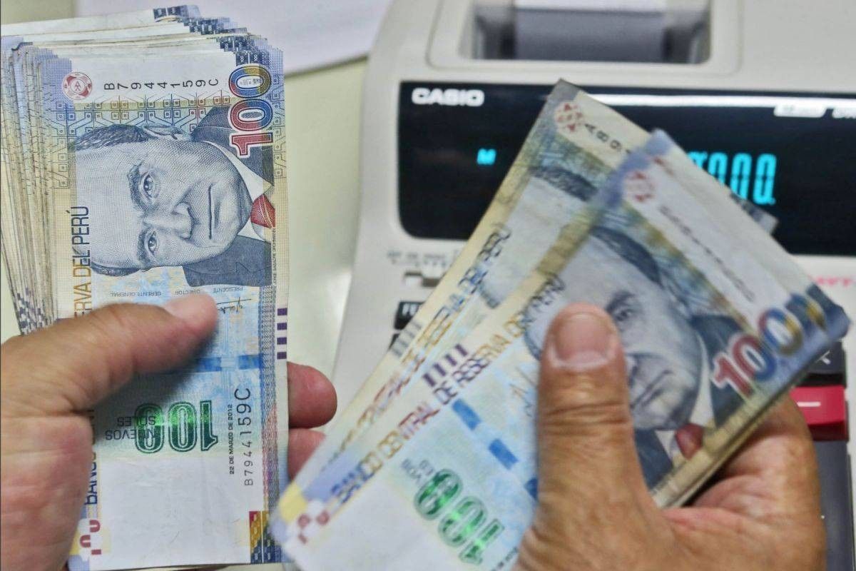 بيرو ترفع الحد الأدنى للأجور بأكثر من 10 %