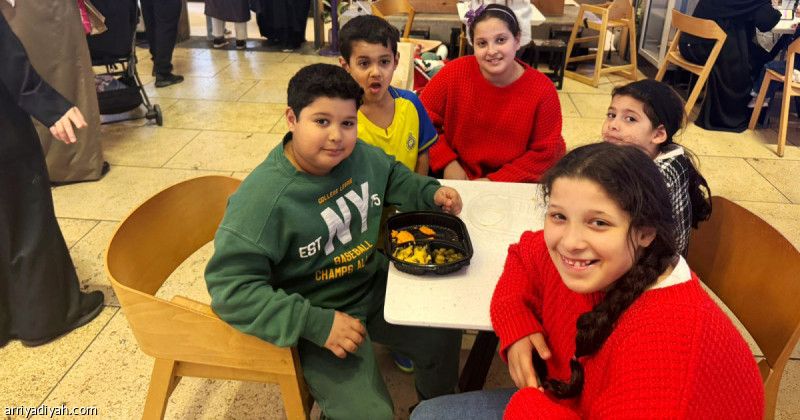 كويتي لا يخلع قميص النصر