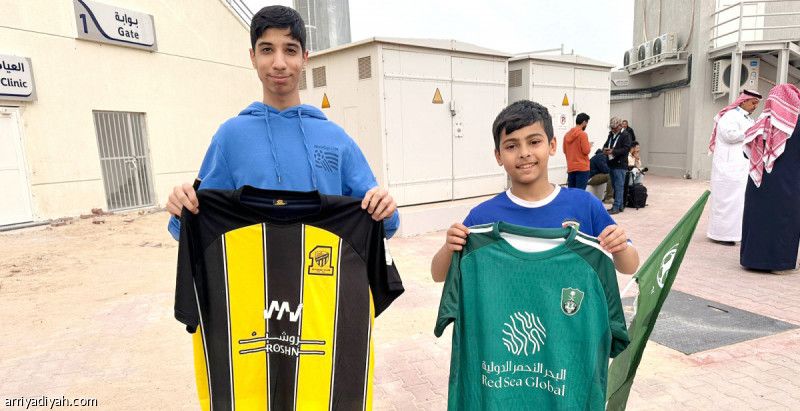 توقيعات الصقور تطيل انتظار كويتيين