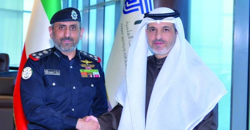 مبارك الصباح وفيصل الحميدان عقب توقيع مذكرة التفاهم