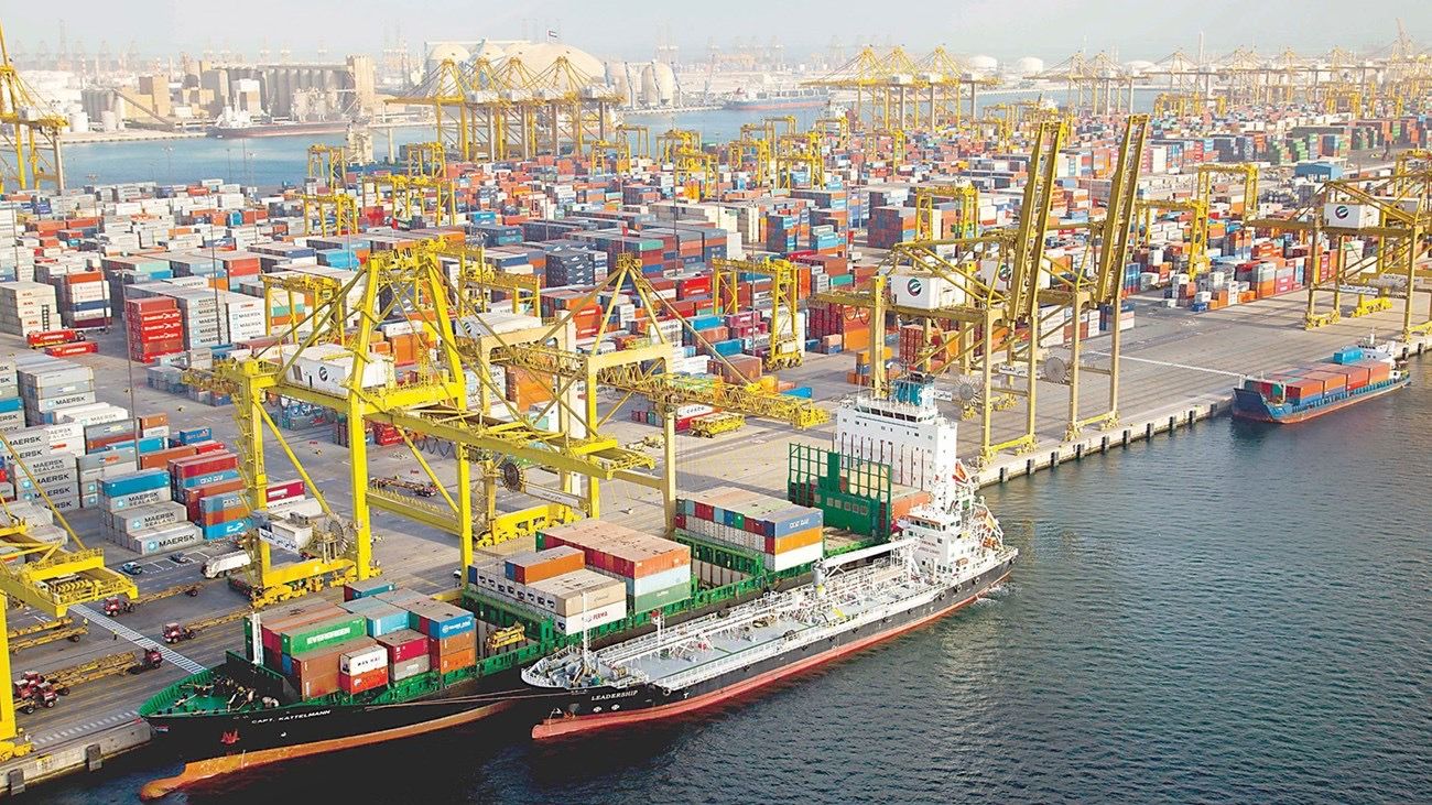 العمانيون يترقبون ميزانية 2025 .. والترجيحات تشير إلى إعلانها غدا