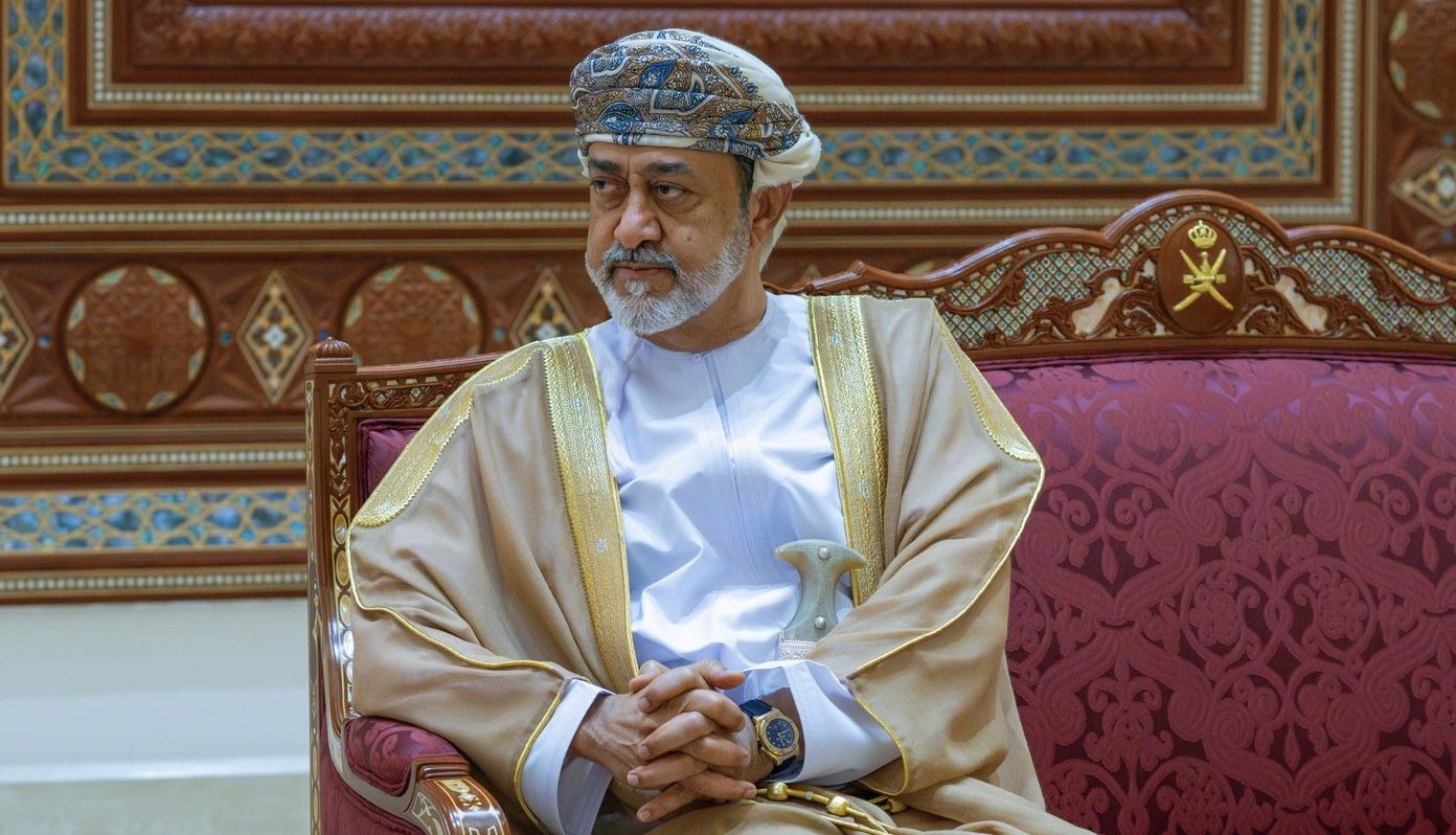 جلالة السلطان يستقبل رئيس مجموعة البنك الدولي بقصر البركة العامر