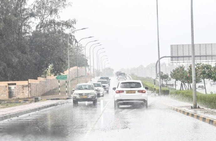 أخدود جوي يؤثر على أجواء سلطنة عُمان خلال الأيام المقبلة