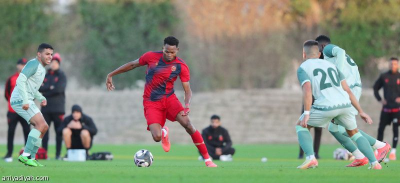 ضمك يهزم الرياض.. ويتوقف يومين بعد العودة