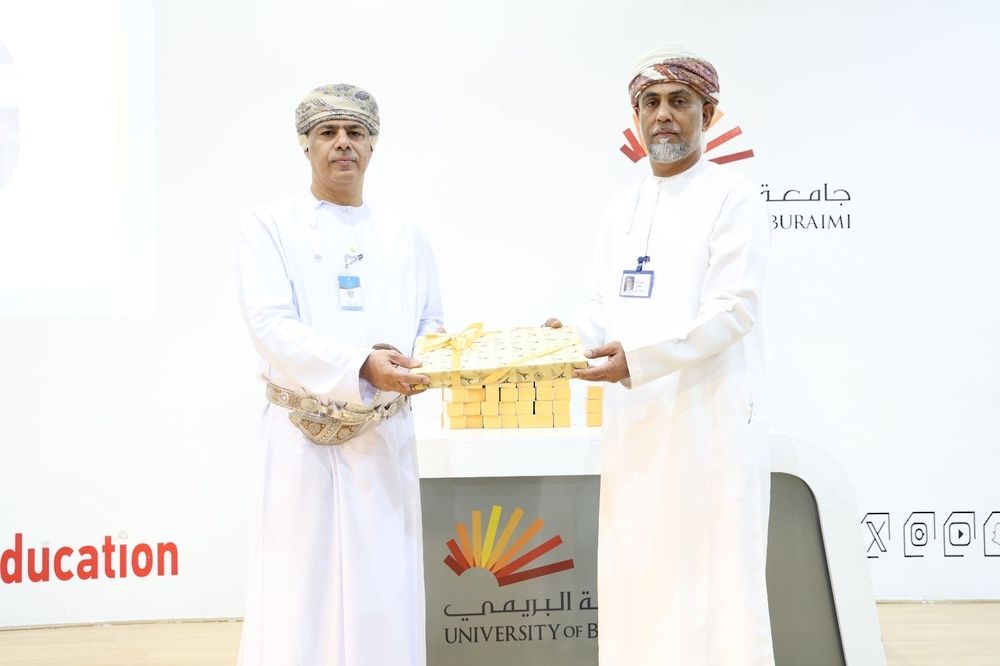 تخريج 202 تربوي من المعهد التخصصي للتدريب في البريمي