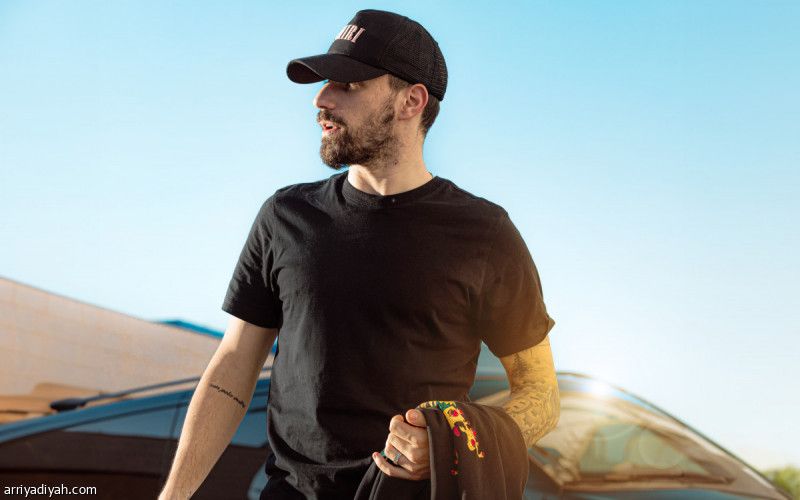 خلال يومين.. حسم مشاركة نيفيز في الكلاسيكو