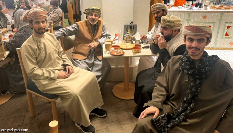 عمانيون يسبقون الطائرات إلى الكويت