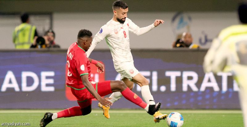 عُمان تذوق الخيبة الرابعة وتقترب من «الأخضر»