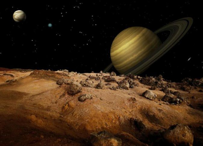 اقتران مميز في سماء السلطنة بين القمر وكوكب ‎زُحـل.. مساء اليوم