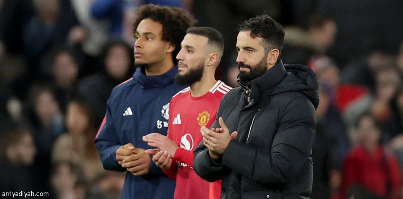 يونايتد يتسلح بالاستحواذ أمام ليفربول