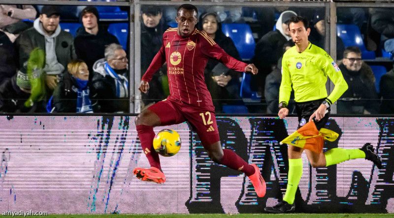 «لاجازيتا»: سعود احتياطي في ديربي روما