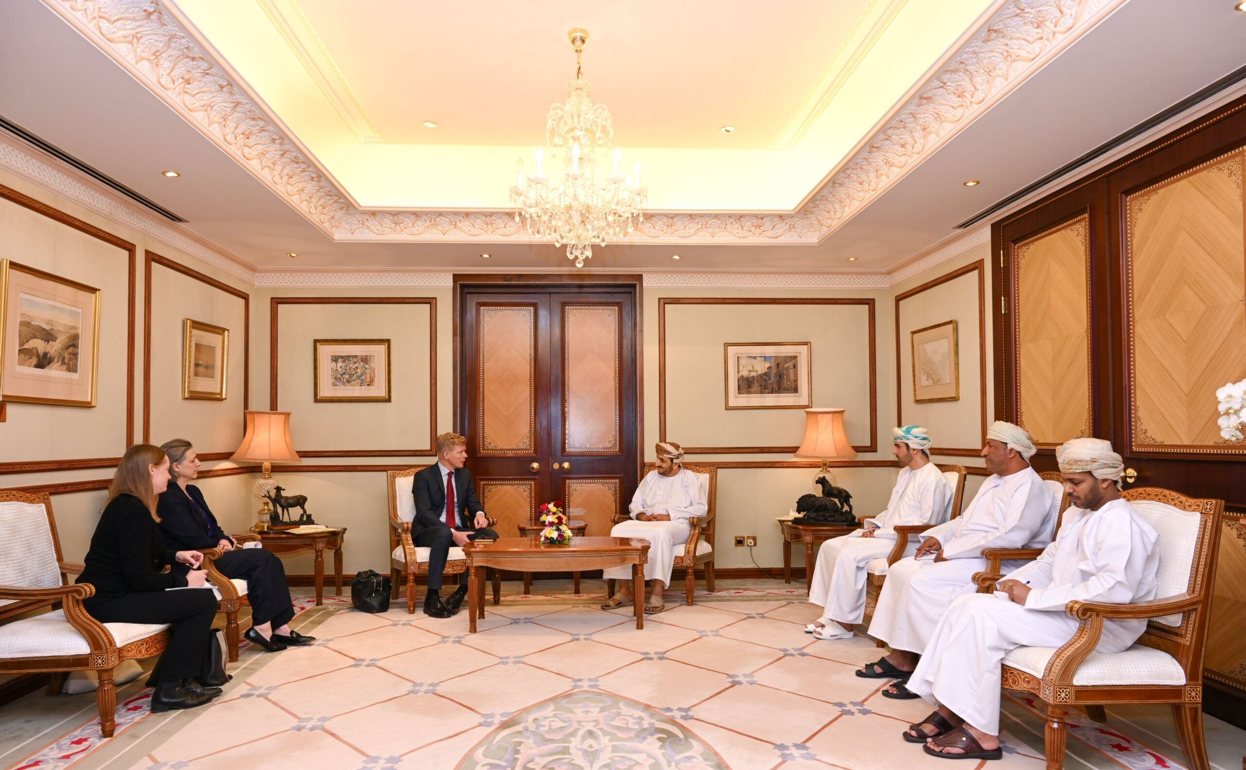 وكيل الخارجية للشؤون السياسية يستقبل المبعوث الخاص للأمين العام للأمم المتحدة لليمن