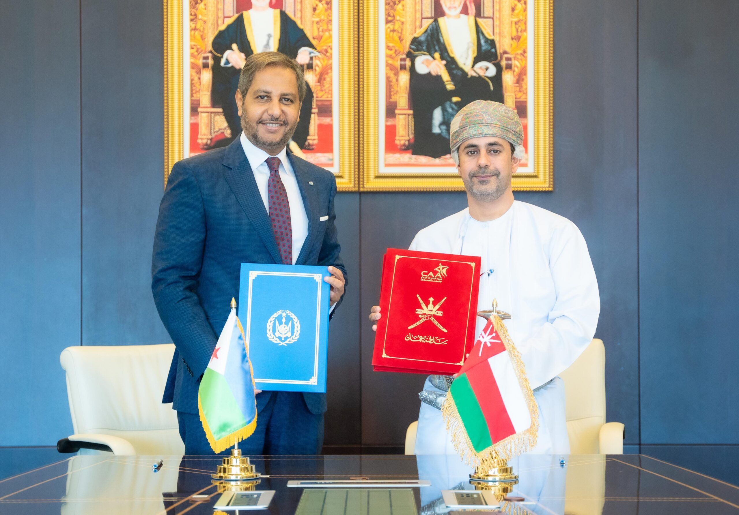 سلطنة عُمان وجيبوتي توقِّعان اتفاقية نقل جوي بمسقط