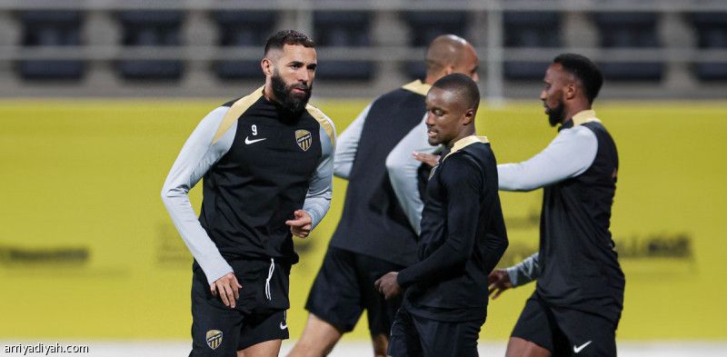 الهلال يستعيد أسلحته