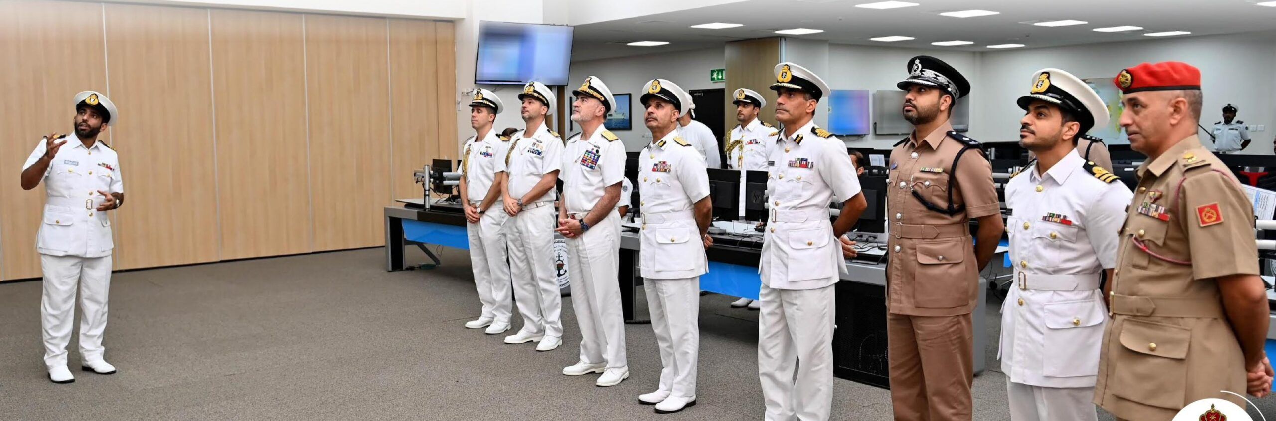 أركان البحرية الايطالي يزور مركز الأمن البحري