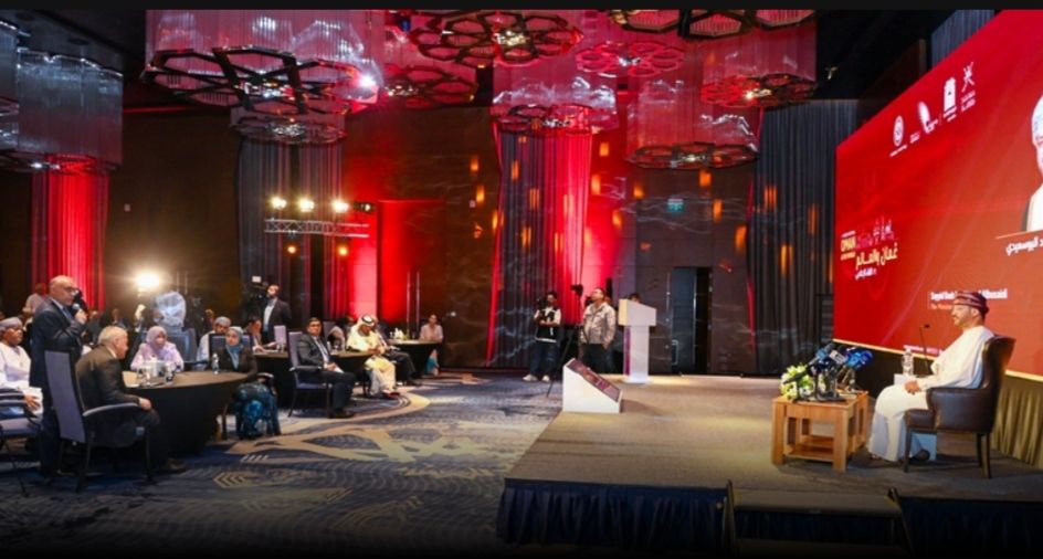 “عُمان والعالم” يبرز جهود سلطنة عُمان في حفظ الأمن والسلم الدوليين وإعلاء رسالة السلام