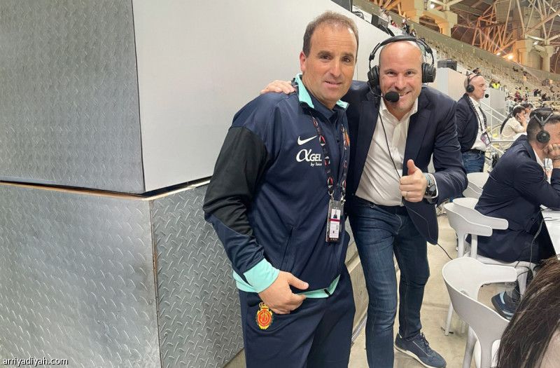 لقاء بين مدرب مايوركا والحكم المعتزل