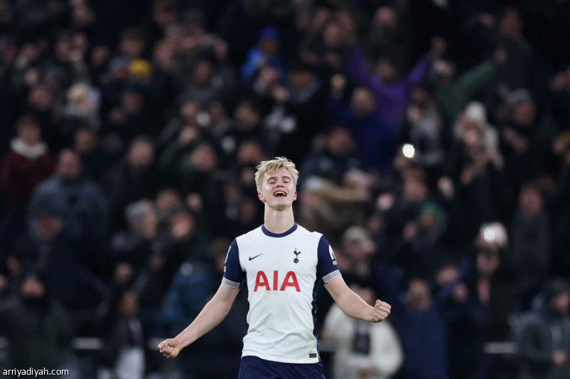 مراهق توتنام يثير الغضب في ليفربول