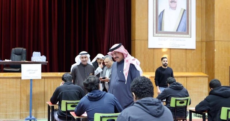 الطبطبائي يتابع سير امتحانات الصف الثاني عشر