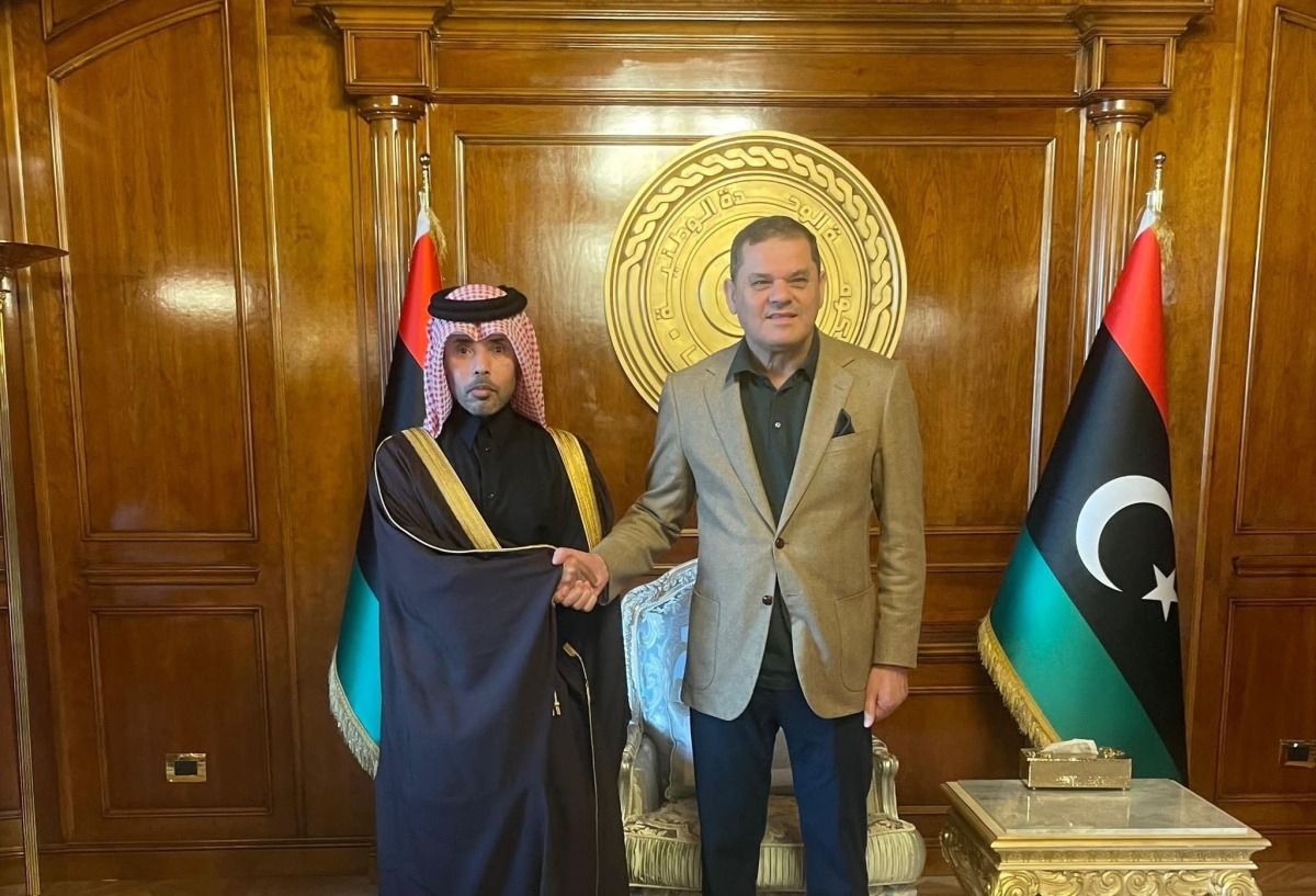 رئيس حكومة الوحدة الوطنية الليبية يجتمع مع سفير دولة قطر