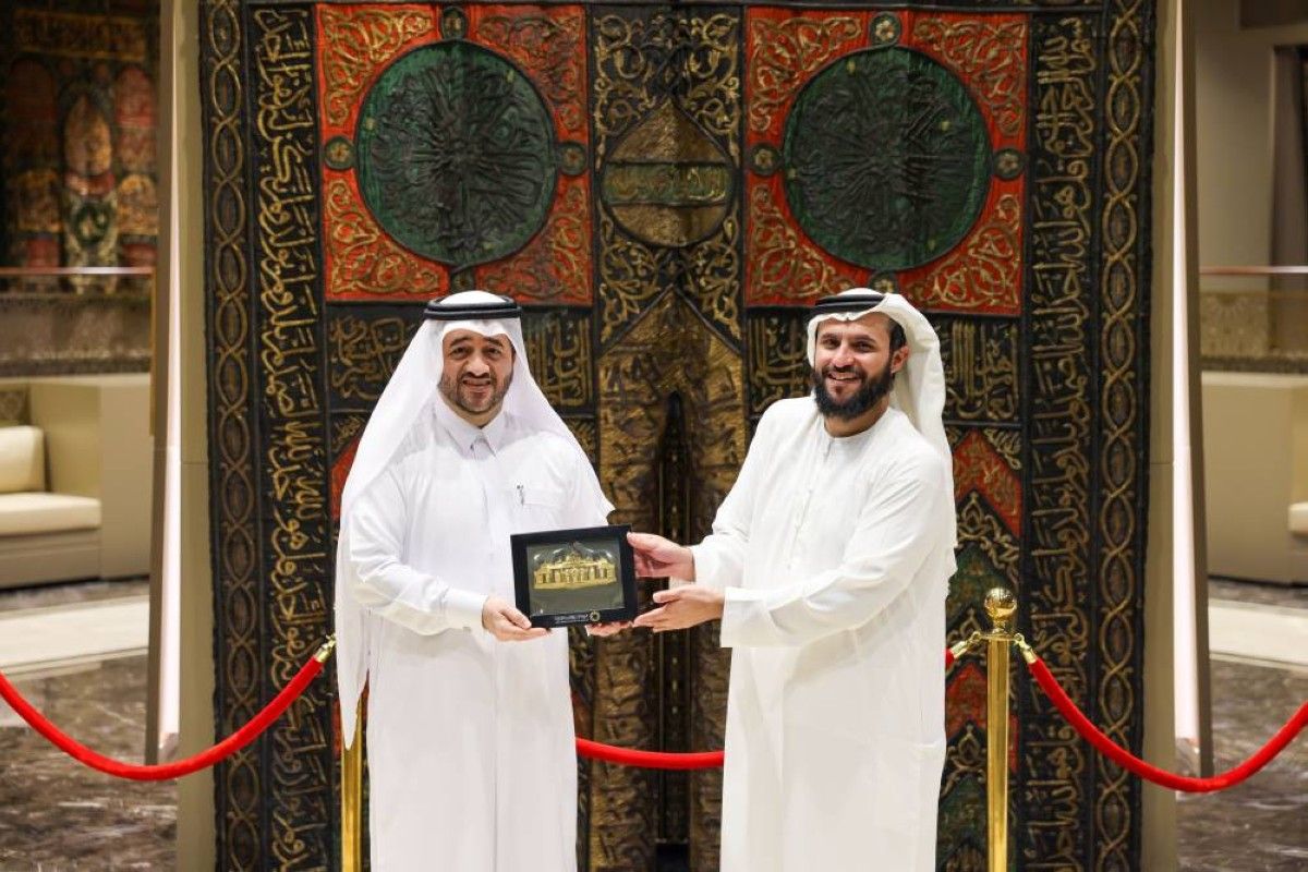 وفد قطري يطلع على ركائز مجمع القرآن الكريم بالشارقة