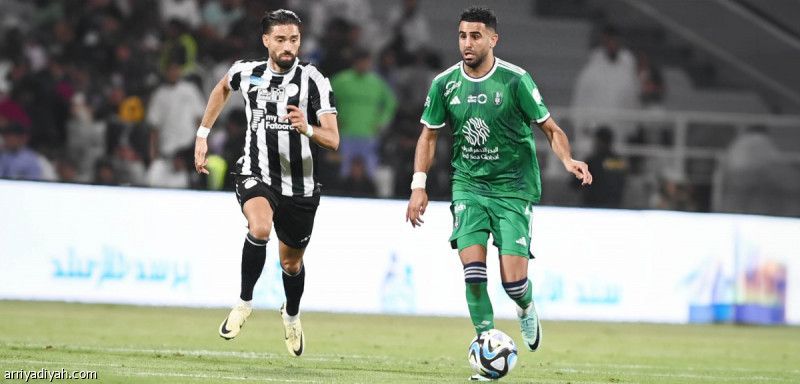 الشباب المنتشي يهدد طموحات الأهلي