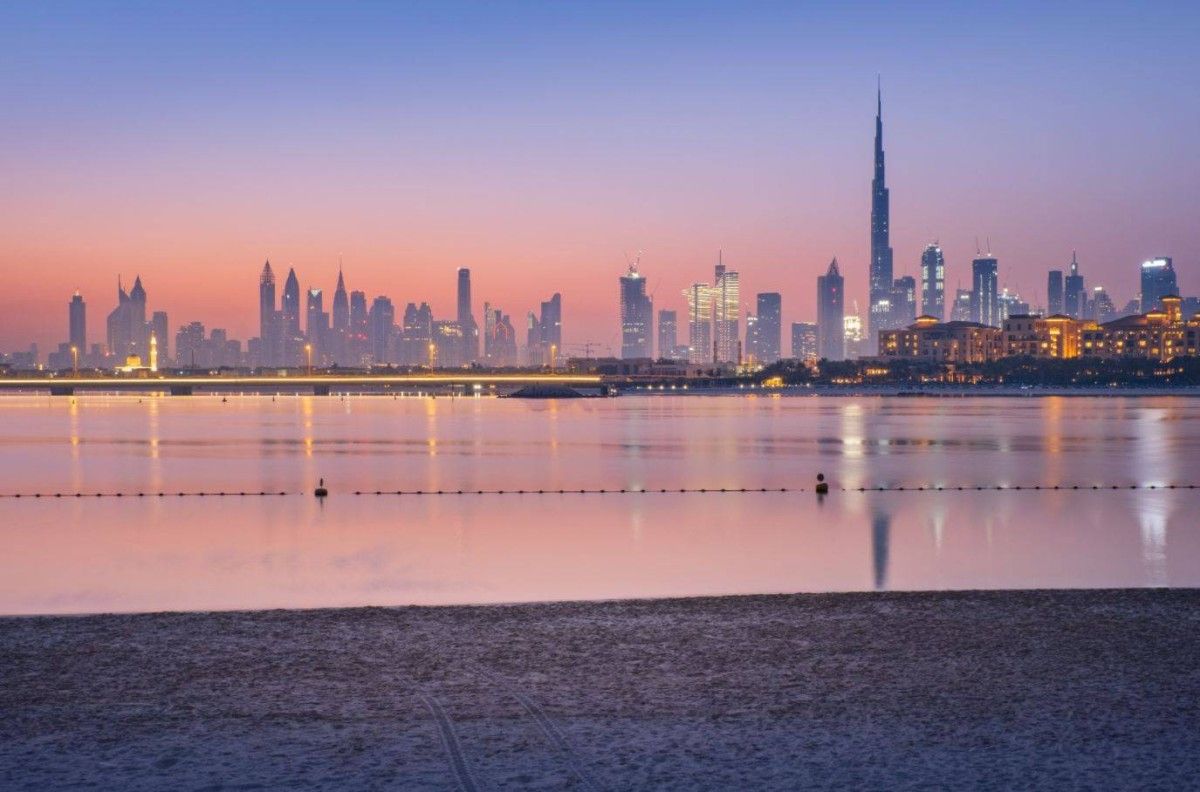 الإمارات.. طقس الغد صحو إلى غائم جزئياً