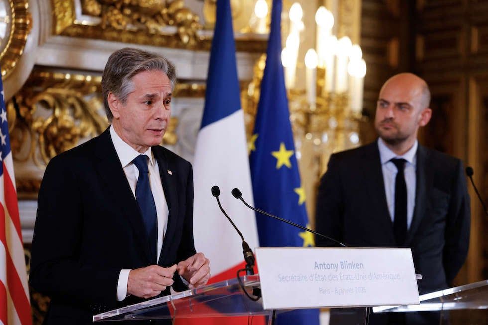 بلينكن: الفكرة التي اقترحها الرئيس ترامب بشأن ضم جرينلاند للولايات المتحدة سيئة ولن تحدث أبدا