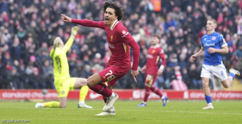 ليفربول يكتسح أكرينجتون برباعية